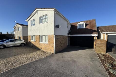 7 Manor Front shot.jpg