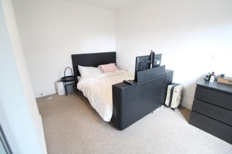 Bedroom 1.4