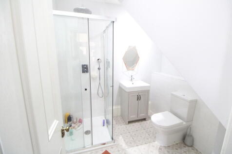 Downstairs shower...