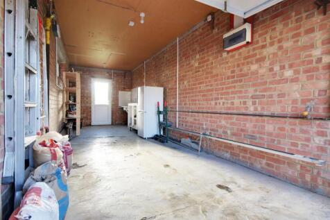 Garage.jpg
