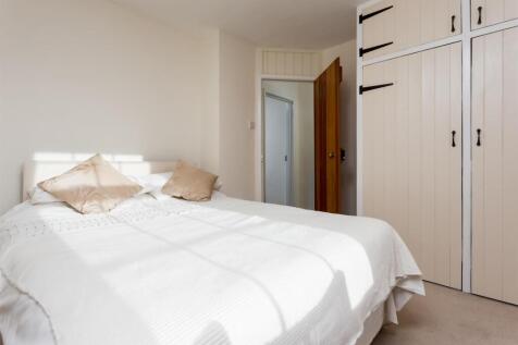 1 Heath View-ph18_web.jpg