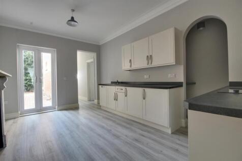 kitchen 3.jpg