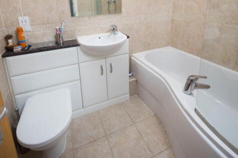 family bathroom.jpg