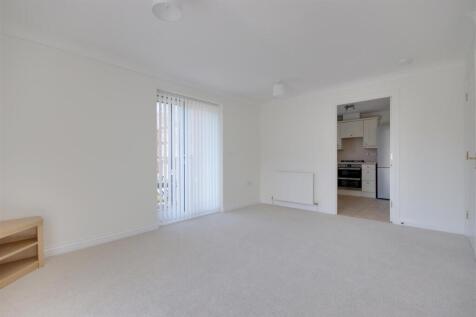 Living room 2.jpg