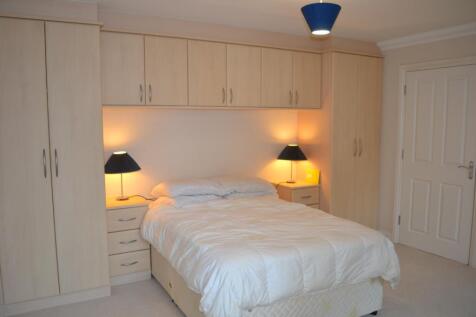 Bedroom 1_lge.jpg