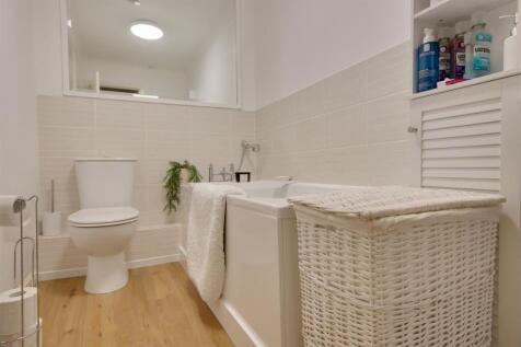 Bathroom.jpg