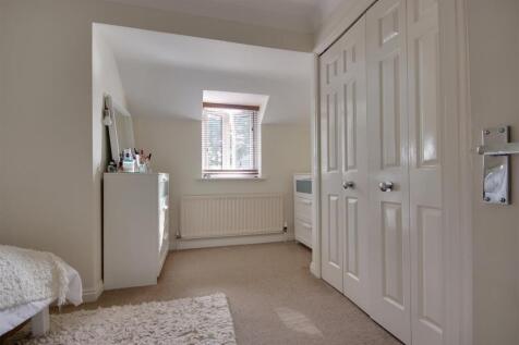 Bedroom 4.jpg