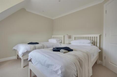 Bedroom 2.jpg