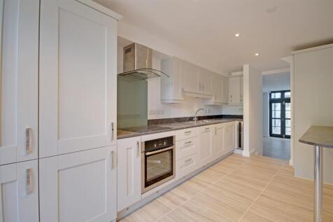kitchen 2.jpg