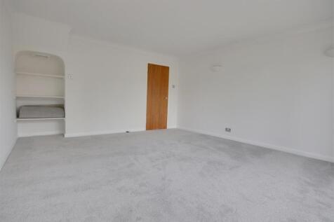 Living room 2.jpg