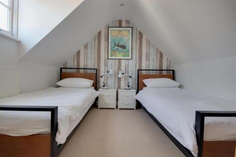 Bedroom 2.jpg