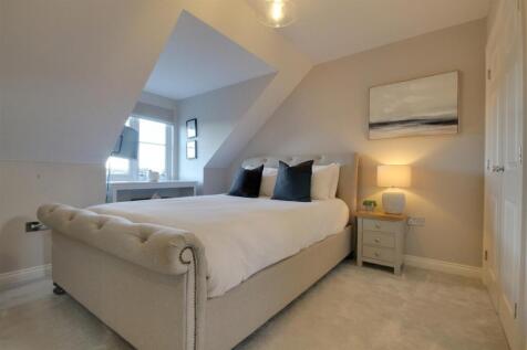 Bedroom 6.jpg