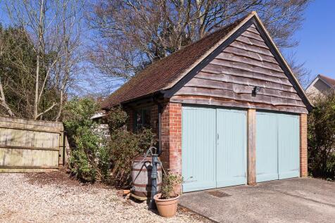 Double garage.jpg