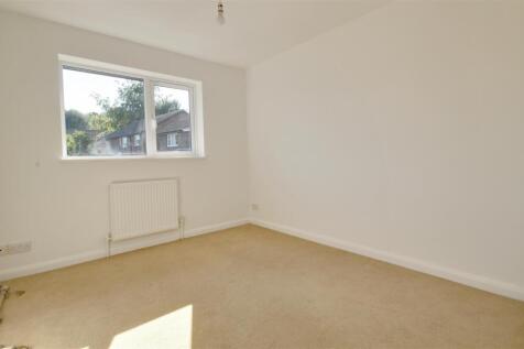 Bedroom 4.jpg
