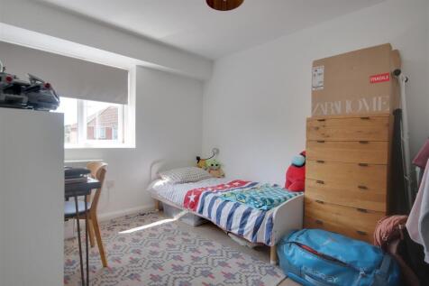 Bedroom 2.jpg