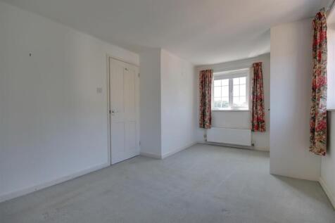 Bedroom 4.jpg