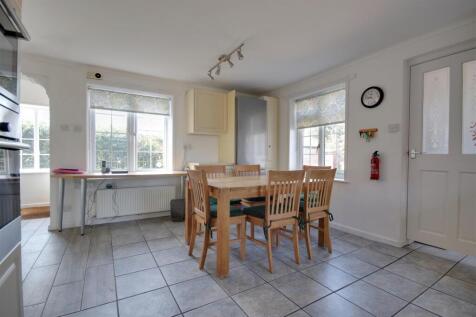 kitchen 3.jpg