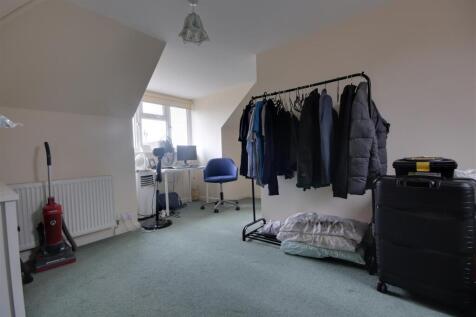 Bedroom 5.jpg