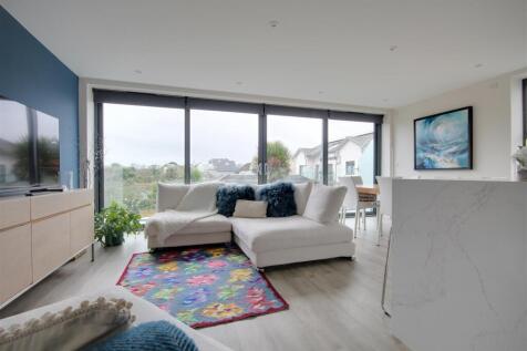 Living room 3.jpg