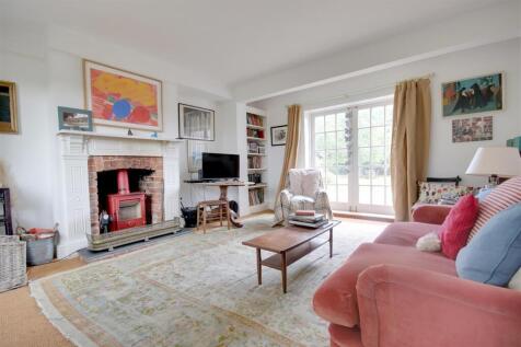 Living room.jpg
