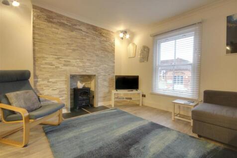 Living room 2.jpg