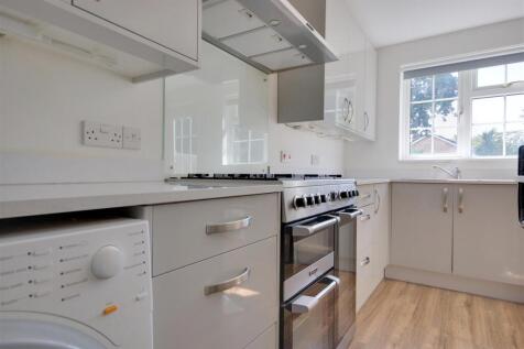 Kitchen 2.jpg