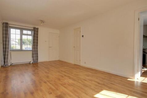 Living room 3.jpg