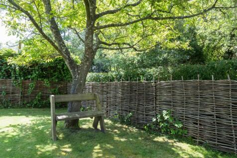 Rear garden 2.jpg
