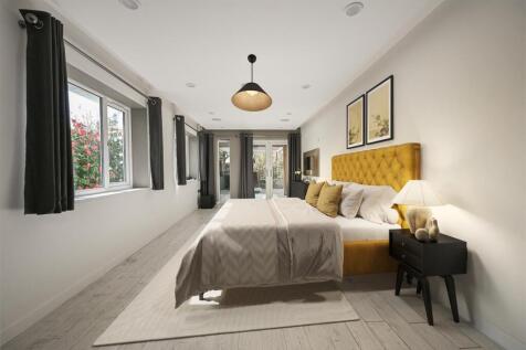 Master bed square on .jpg