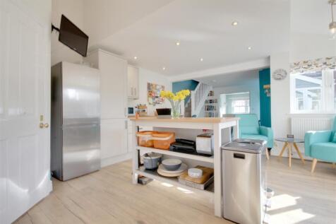 Kitchen 3.jpg