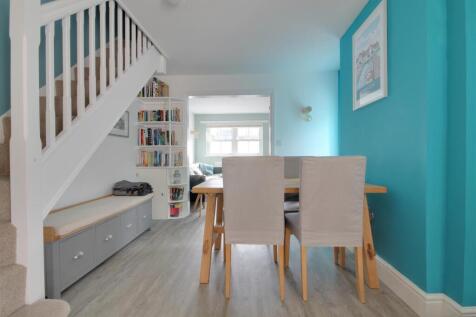 Dining room .jpg