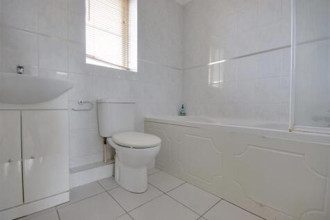Bathroom.jpg