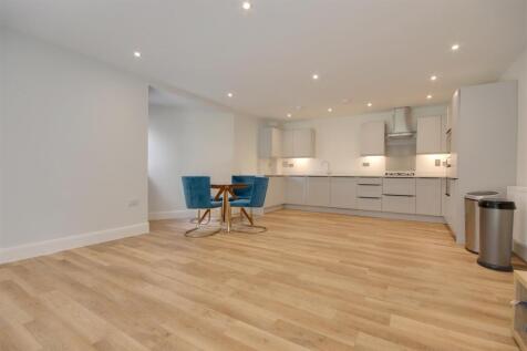 Living room 2.jpg