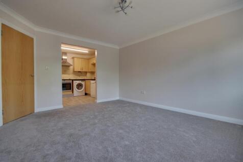 Living room 2.jpg