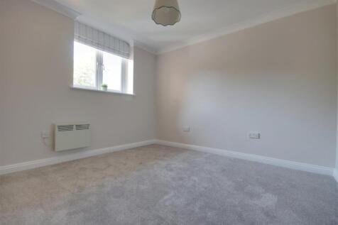 Bedroom 2.jpg
