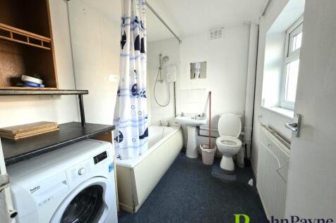 1st Fl Bathroom