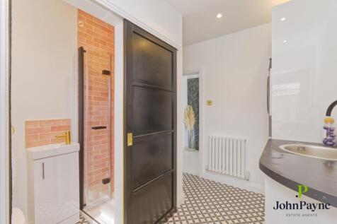 Utility/Shower Room