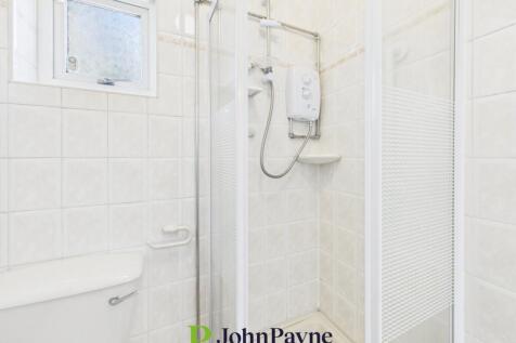 Ground Shower Room