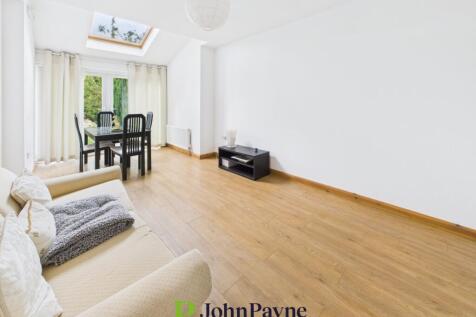 Dinin/Sitting Room