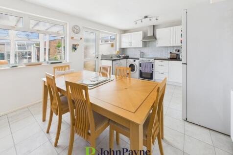 Dining/Kitchen