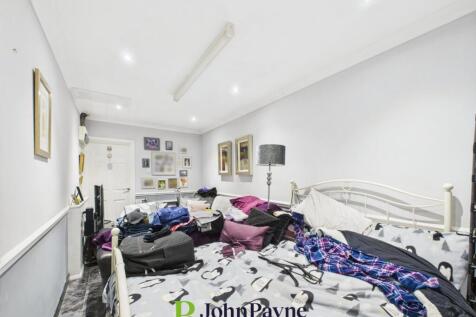 Bed/Sitting Room