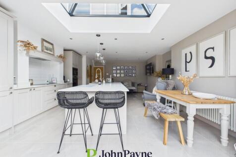 Kitchen/Living Area