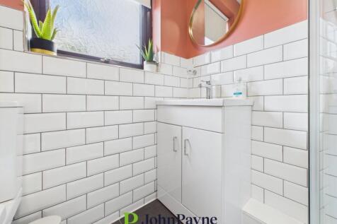 1st Floor Shower