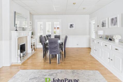 Living / Dining Room