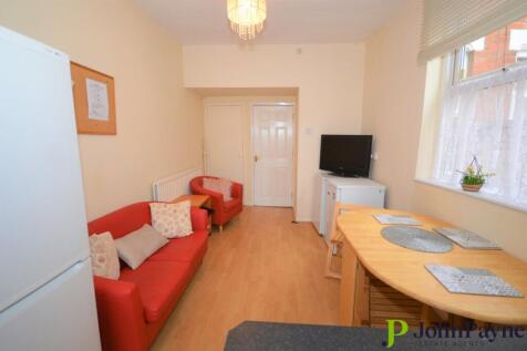 Living Dining Area