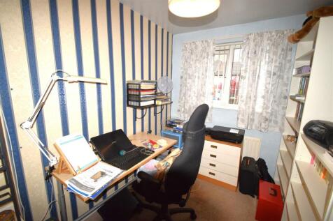 bedroom 3.JPG