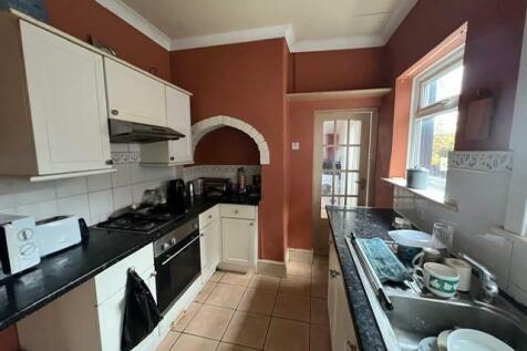 Shaw Heath kitchen 3.jpg