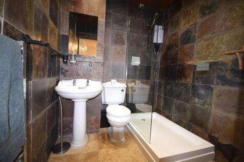 Bathroom.JPG