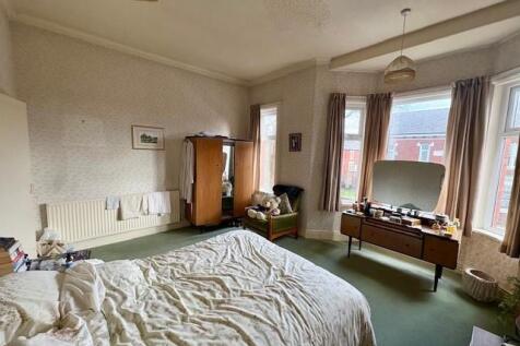 26 Lowfield 15.jpg