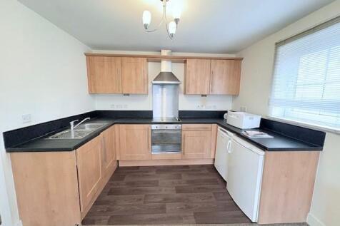 39 Gladstone Bathroom Kitchen.jpg